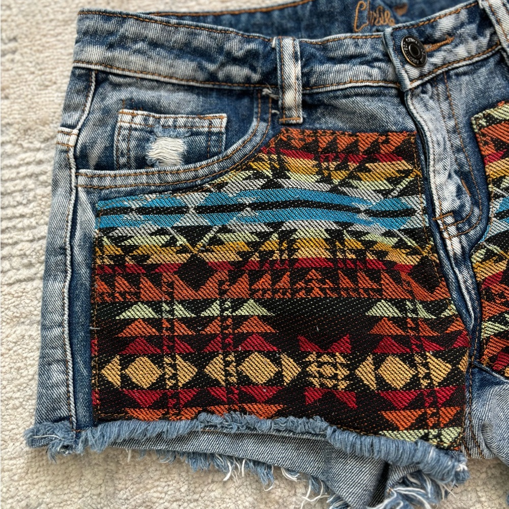 Chiqle Denim Aztec Southwestern Shorts Size S - Picture 3 of 11